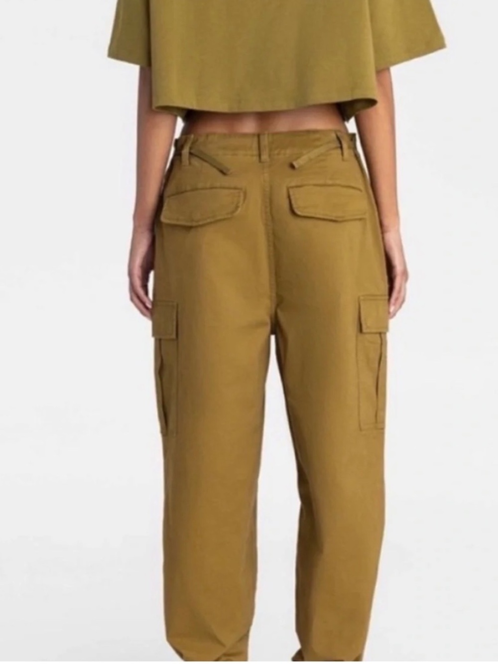 KBB by KAHLANA Women's Mid-Rise Straight Leg Tan Cargo Jogger
Medium
NWT - Picture 2 of 3